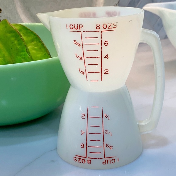 Vintage Classic Tupperware Double Measuring Cup - Picture 1 of 14